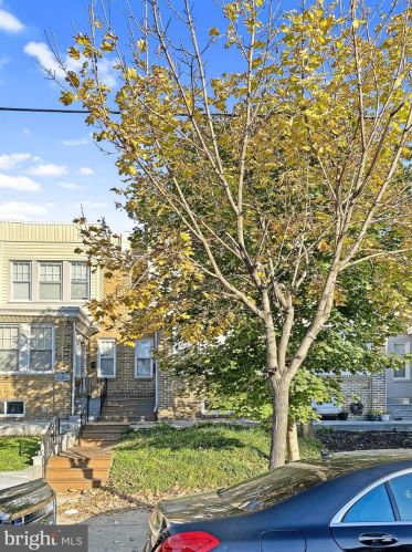 5355 Berks St, Philadelphia, PA 19131-3230