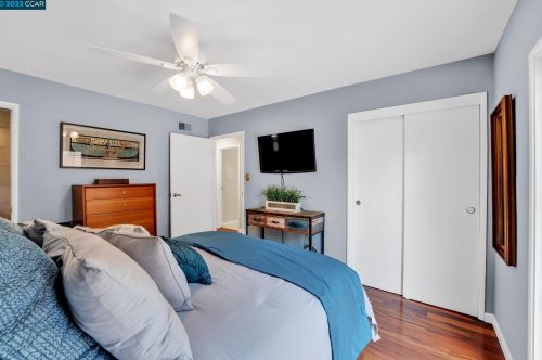 2378 Charlotte Ave, Concord CA  94518-2511 exterior