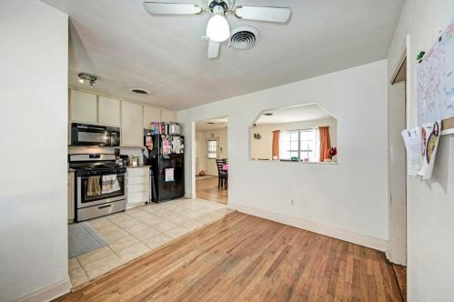 810 Sledge St, Uhland TX 78640-5609 exterior