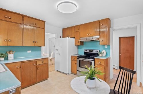 1001 Locust St, Denver CO 80222-7114 exterior