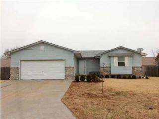 208 Hymer Dr, Sedgwick, KS 67135-8715