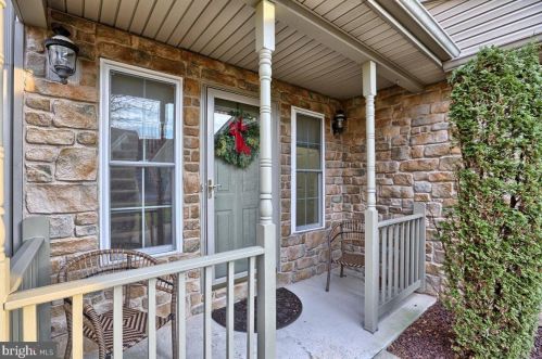 2828 Oakwood Dr, Harrisburg, PA 17110-3902