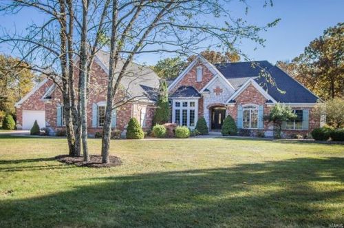 3801 Rooster Ridge Ln, Defiance, MO 63341-2021