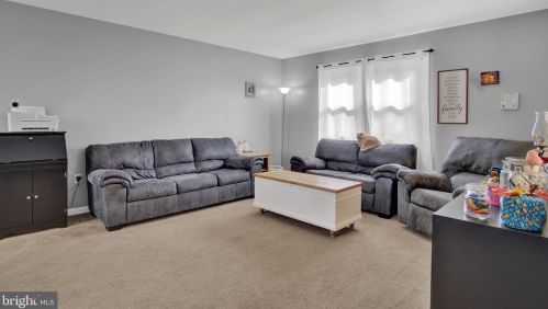 344 Fairview St, Carlisle, PA 17015-4317