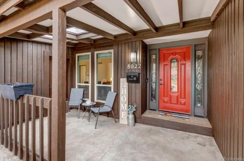 8022 Hinsdale Pl, Englewood CO  80112-1829 exterior