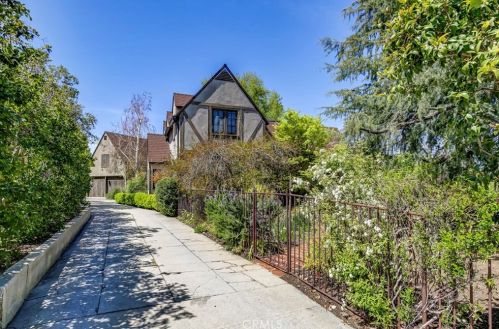 1618 Ford St, Redlands, CA 92373-7131