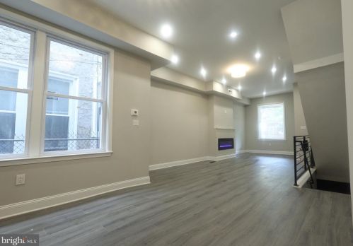 2525 Cumberland St, Philadelphia PA  19125-3100 exterior