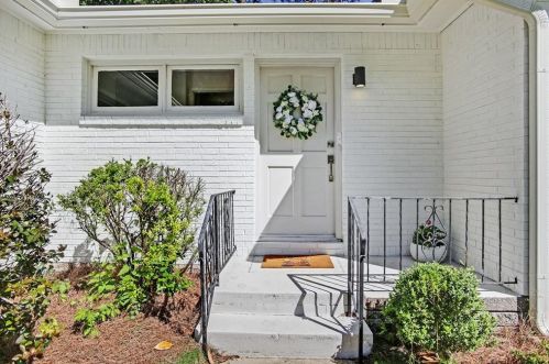3698 Admiral Dr, Atlanta, GA 30341-2047