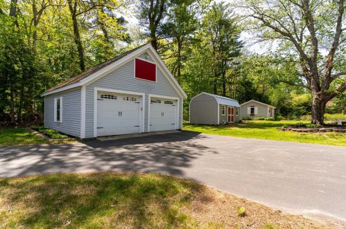 73 Crest Dr, Somersworth, NH 03878-4405