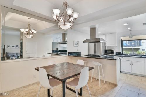 5738 Skyview Way, Calabasas, CA 91301-5702