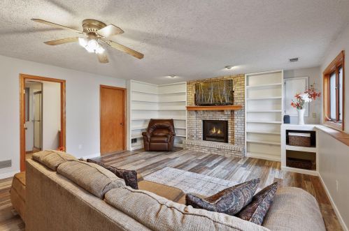1131 Goodview Ave, Saint Paul MN  55128-6129 exterior