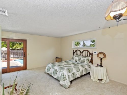 5550 Gloucester Way, Riverside CA  92506-3425 exterior