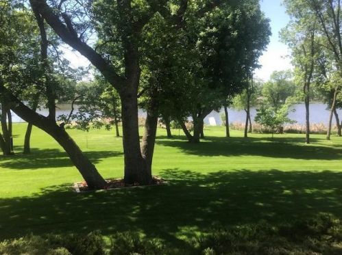2 Rosemary Ln, Slayton, MN 56172-2013