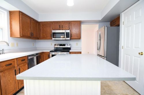 4604 Fox Trail Cir, Cincinnati, OH 45245-1150