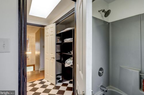 2045 Rockvale Rd, Lancaster PA  17602-1405 exterior