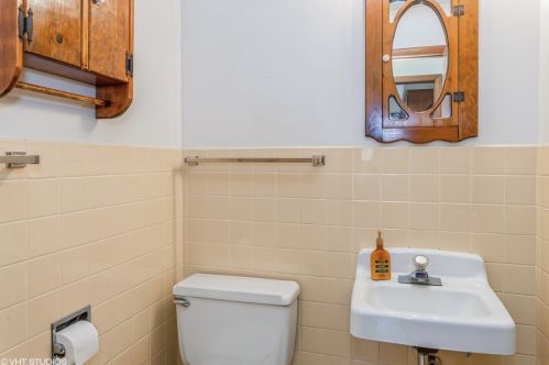 523 Lynn Ave, Sycamore IL  60178-3007 exterior