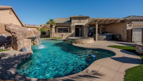 83124 Carmel Mountain Dr, Indio, CA 92203-3513