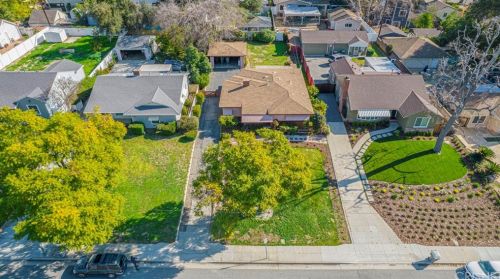 1828 Canada Blvd, Glendale CA  91208-2610 exterior