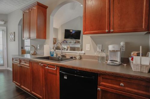 122 Laurel Oaks Ln, Jefferson GA  30549-5554 exterior