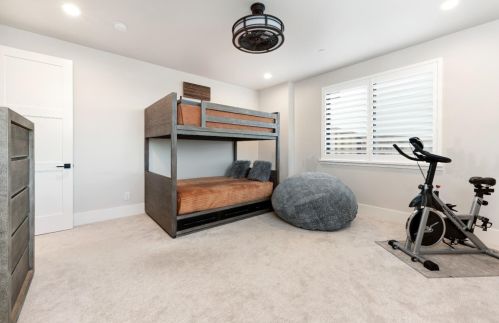 1990 Ritchie St, Folsom CA  95630 exterior