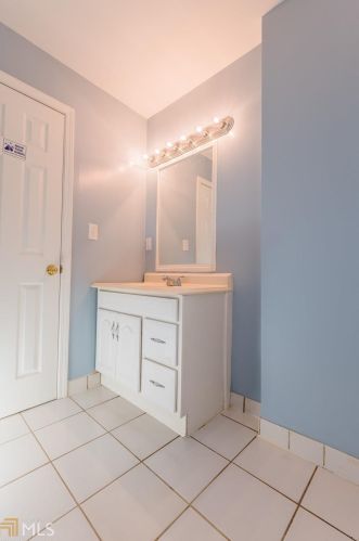 5205 Flemish Ct, Atlanta GA  30349-5210 exterior