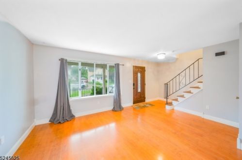 440 West Ave, Sewaren, NJ 07077-1316