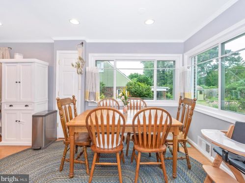 9814 Cottrell Ter, Silver Spring MD 20903-1928 exterior