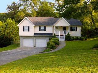 137 Bethany Dr, Dalton, GA 30721-8917