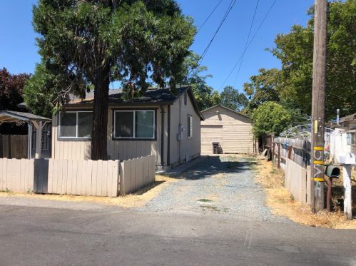 1515 Chronicle Ave, Stockton, CA 95205-3010