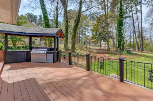 2570 Lake Capri Rd, Conyers GA  30012-3342 exterior