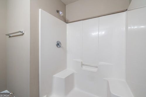 1690 Broad Riv Rd, Atlanta GA  30349-9169 exterior