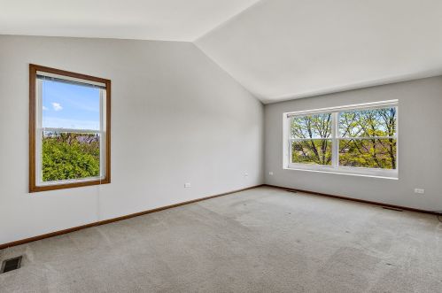 1034 Big Eagle Trl, Carol Stream IL  60188-9154 exterior