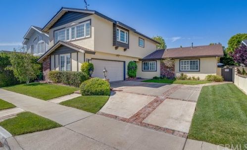 4857 Hazelnut Ave, Seal Beach, CA 90740-3018