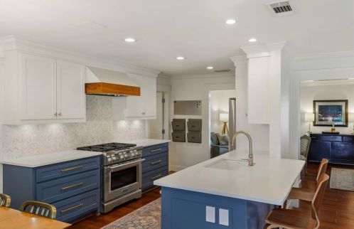 3314 Darbyshire Dr, Dallas TX  75229-5027 exterior