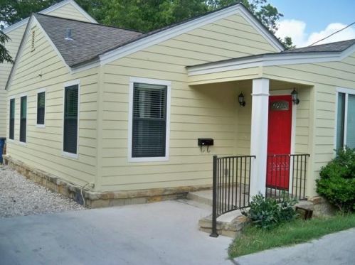 931 51st St, Austin TX  78751-2242 exterior