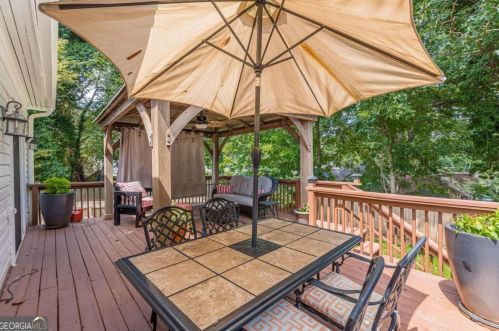 1339 Elizabeth Ln, Atlanta GA  30344-1724 exterior