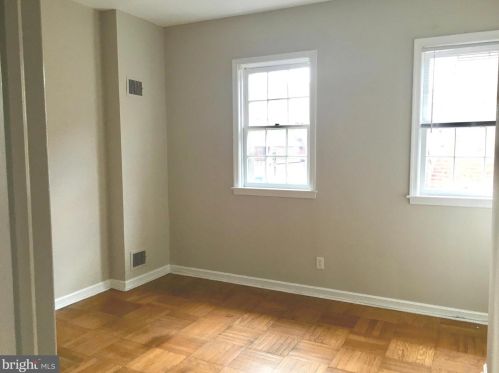 340 12 St, Philadelphia PA 19147-1832 exterior