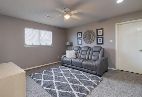 12094 Ln Salle Oaks, Conroe TX  77304-4002 exterior