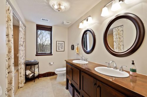 2165 Charlton Rd, Saint Paul MN  55118-4738 exterior