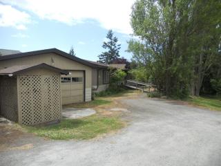 494 Fern St, Eastsound, WA 98245-9436