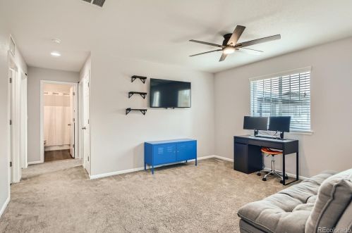 4677 Nepal Way, Aurora CO 80015-6402 exterior