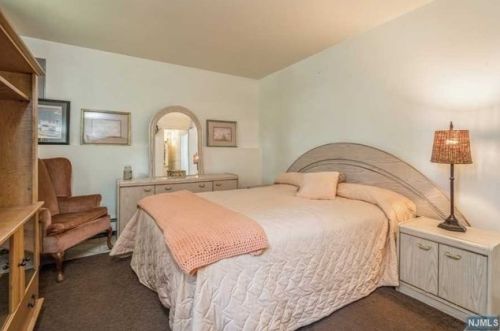 23 Meadow Ln, Hackettstown NJ  07840-4115 exterior