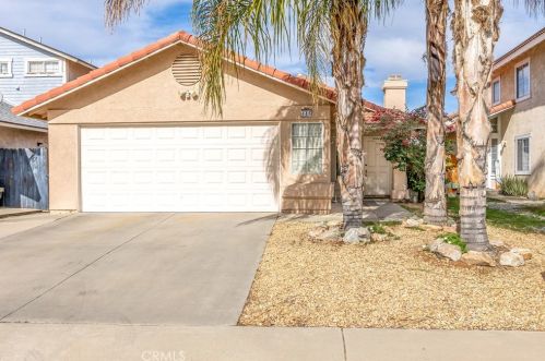 446 Dale St, Perris, CA 92571-2895