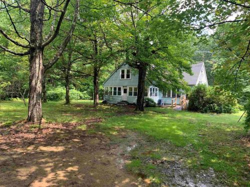 50 Grapevine Rd, Goffstown, NH 03046-4109