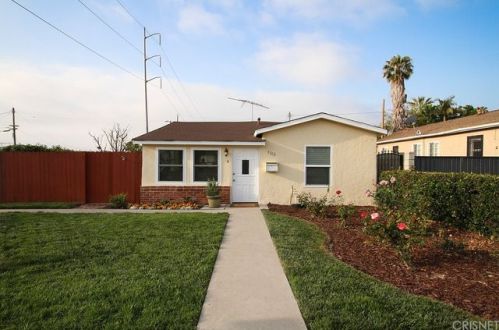 5102 131st St, Hawthorne, CA 90250-5023