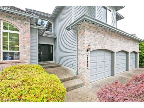 22140 Taylors Dr, Tualatin, OR 97062-7042