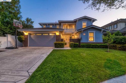 1112 Donahue Dr, Pleasanton, CA 94566-3708