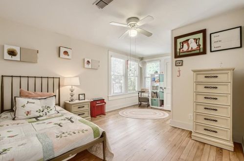 3901 Becker Ave, Austin TX  78751-5209 exterior