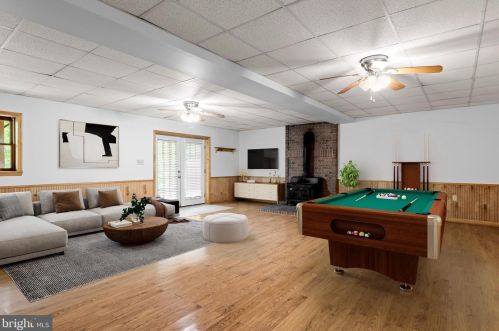 53 Bob White Dr, Harpers Ferry WV  25425-5810 exterior