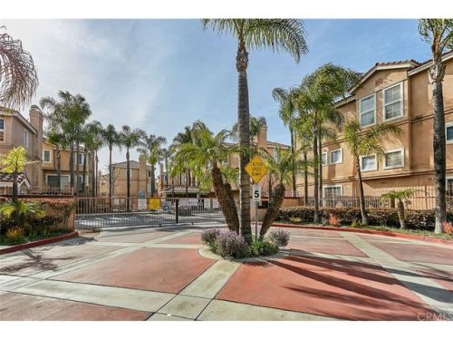 14083 Lemoli Ave, Hawthorne, CA 90250-8852